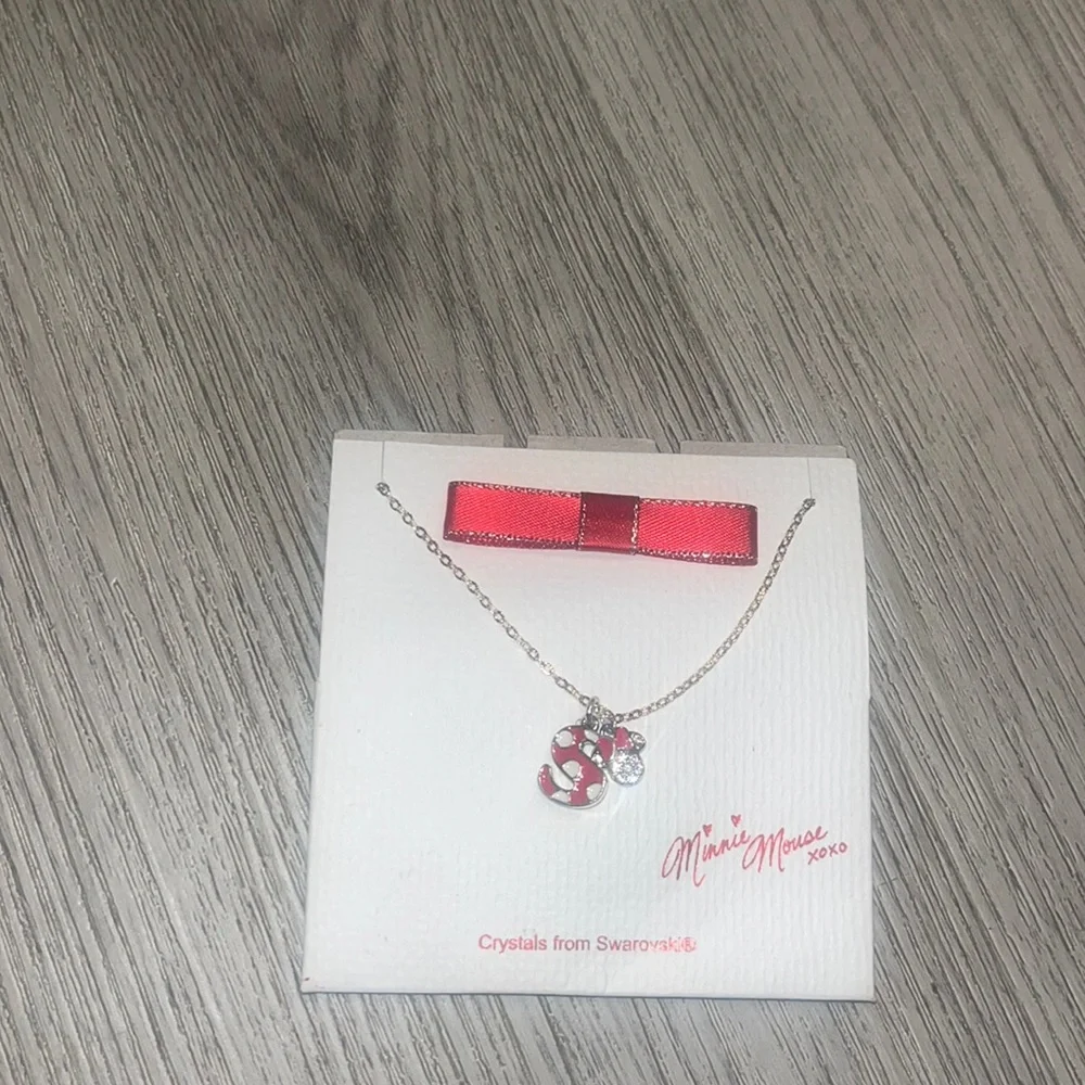 NWT S Minnie Mouse Necklace